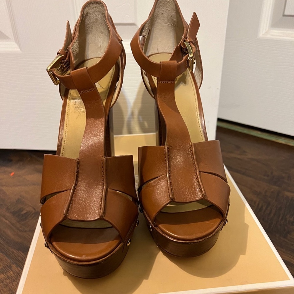 Michael Kors leather heels